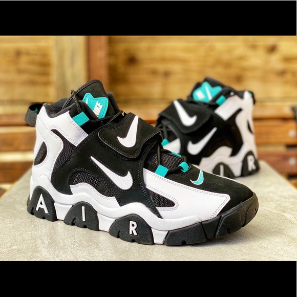 nike air barrage mids